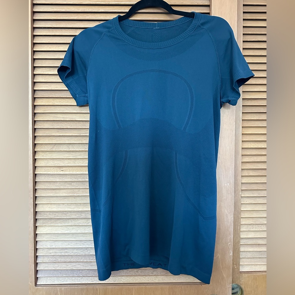 Blue Lululemon top